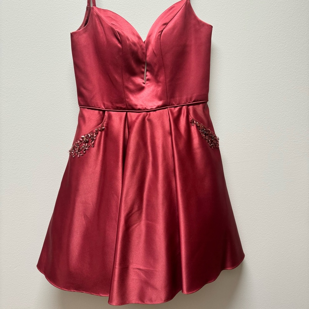 Narianna/“Homecoming” Dress/Size M/Wine Color